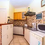 Beach Front Home In Jesenice Дом отдыха