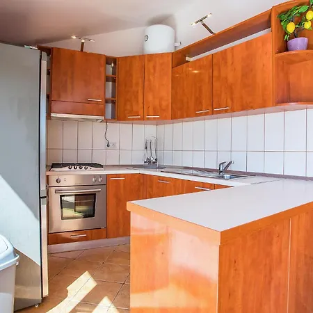 Amazing In With Kitchen Jesenice (Split-Dalmatia)