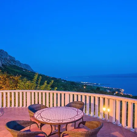 Holiday home Amazing In With Kitchen Jesenice (Split-Dalmatia)